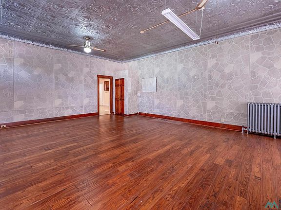 5th image of 243 Garcia St
