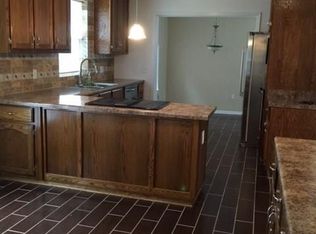 4011 Glendale Ln NW, Huntsville, AL 35810