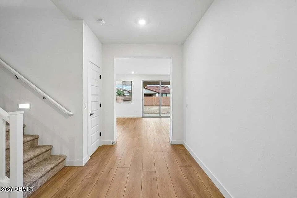 3 bed, 3.0 bath, 2666 sqft, $3,200 — Photo 2