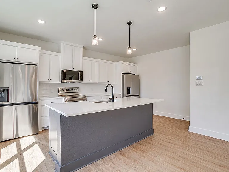 2320 Benbrook Blvd — Photo 28