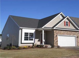 32 Sonoma Ln, Middletown, CT 06457