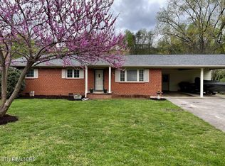 515 Riverside Dr, Clinton, TN 37716
