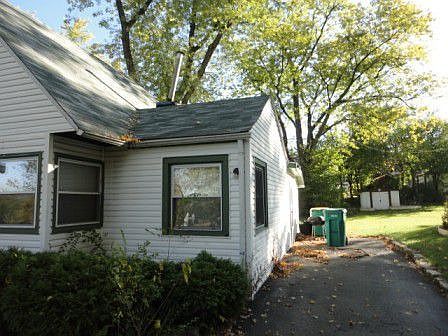 2nd image of 1102 Nowell Ave