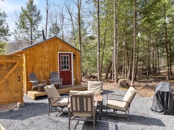 211 Red Maple Drive, Fletcher, VT 05448