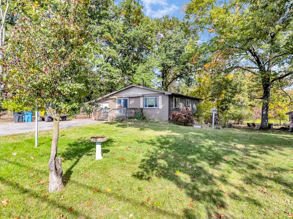 11882 Lakeside Dr S, Jerome, MI 49249