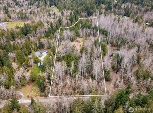 9999 Runamuck Ln, Pt Angeles, WA 98362