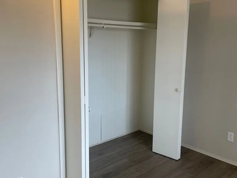 Beautiful one and two bedroom units available now! — Photo 12