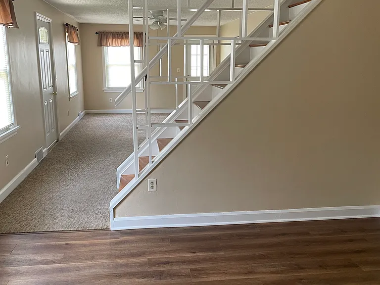 1103 Delverne Ave SW — Photo 9