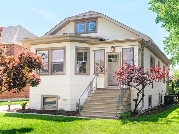 212 N Oak St, Elmhurst, IL 60126