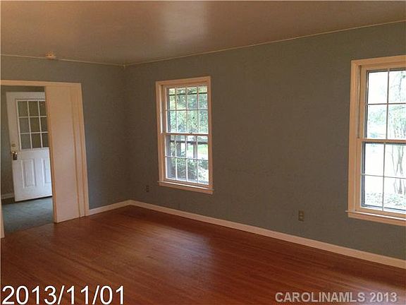 2nd image of 7519 Middlebury Pl