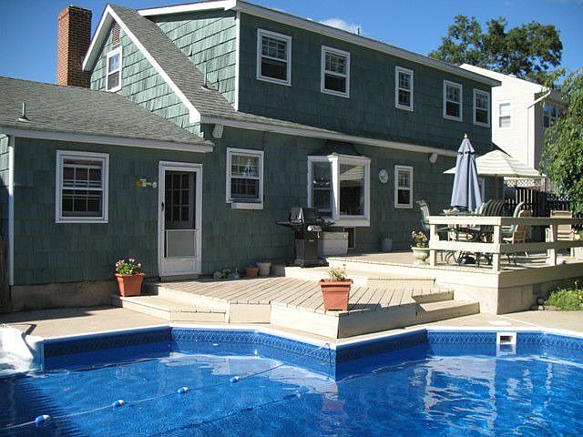 Pool with 2 Tier Deck