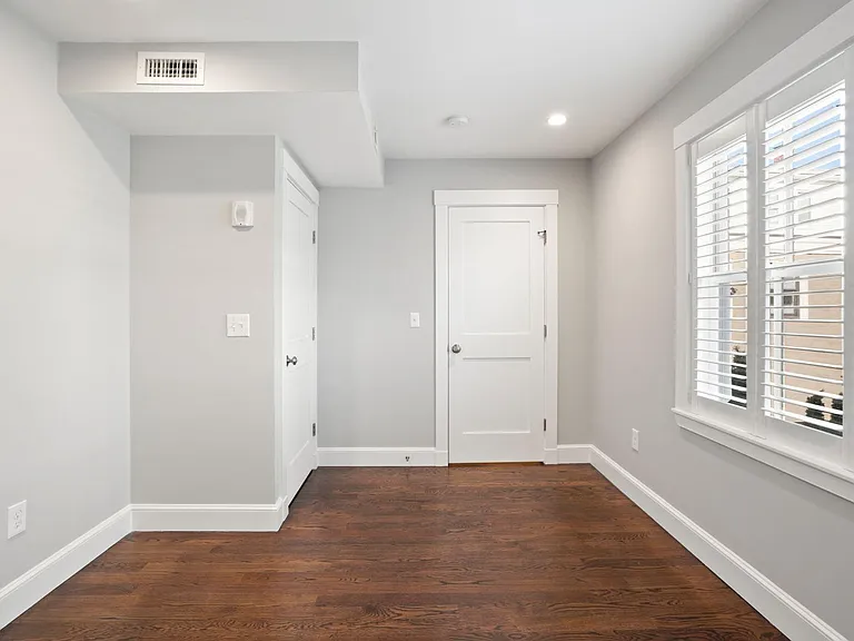 3rd bedroom (2nd floor) (vacant)