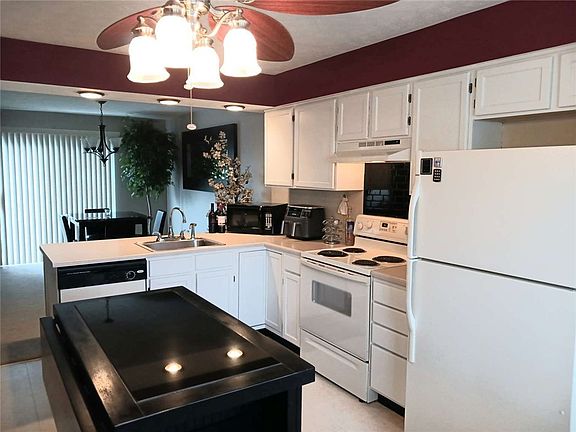 2nd image of 116 Antler Hollow Ct