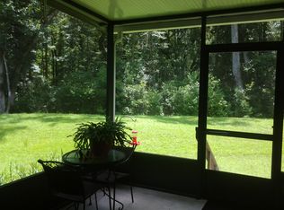 460 Marys Ct, Saint Marys, GA 31558