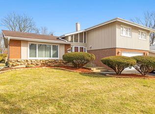 18749 Delta Rd, Homewood, IL 60430