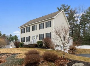 11 Shakespeare St, Tyngsboro, MA 01879