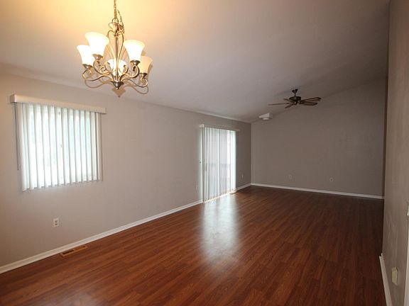 300+ sq ft great room