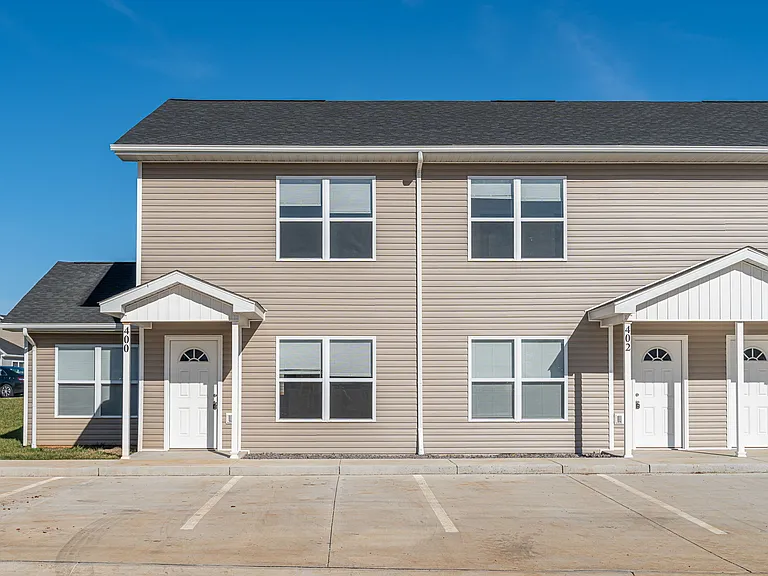 2BR & 3BR Townhome