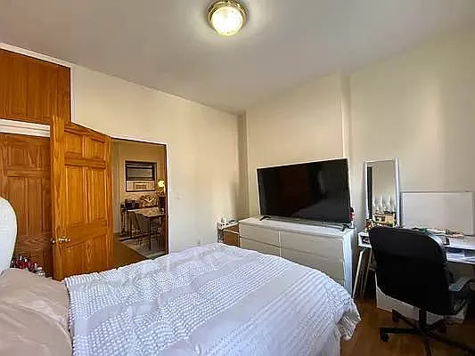 Rented by Compass | media 22