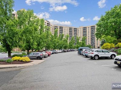 2 Claridge Dr APT 7GE, Verona, NJ, 07044
