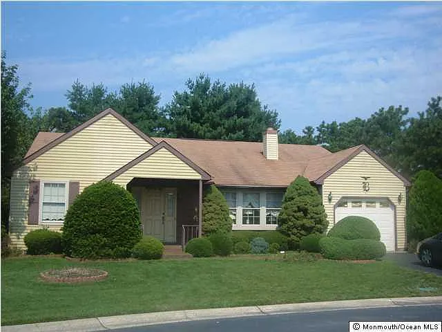 4 Norwood Court photo 1