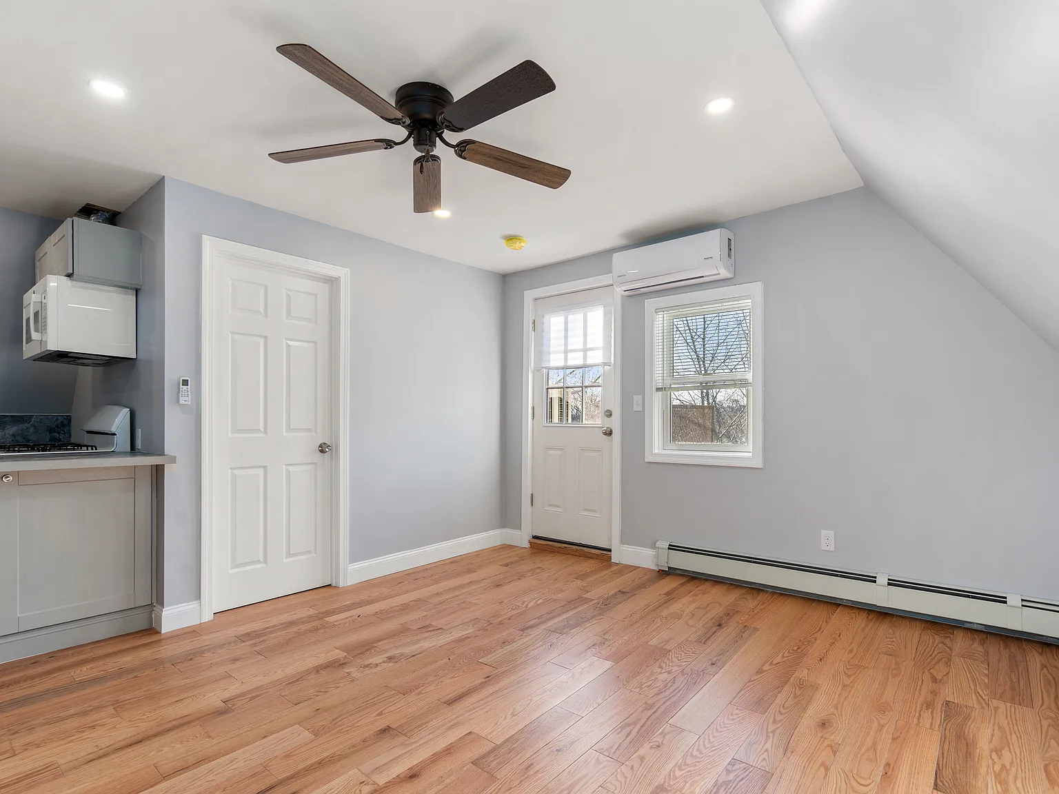1 bed, 510 sqft, $2,100 — Photo 4
