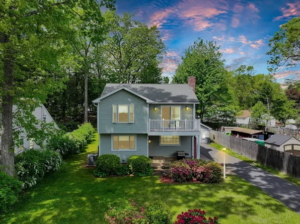 9 Evergreen St, Southwick, MA 01077