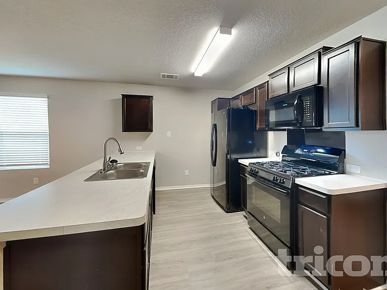 421 Moonvine Way — Photo 4