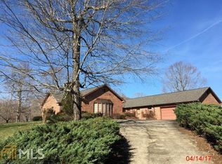 573 Deer Trail Lakes Dr, Clarkesville, GA 30523