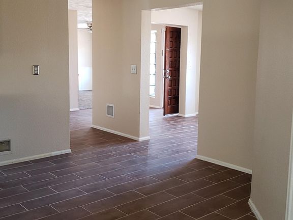4th image of 7425 W Canterbury Dr