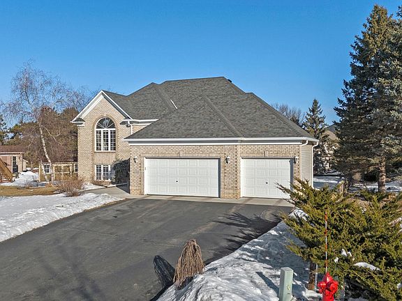 4th image of 2001 Stonepine Ave