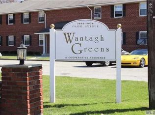 3662 Park Ave, Massapequa, NY 11758