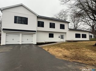 104 Eastfield Rd, Waterbury, CT 06708