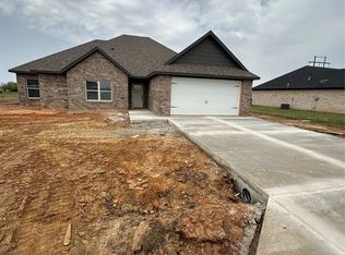 140 Crimson Ln, Calera, OK 74730