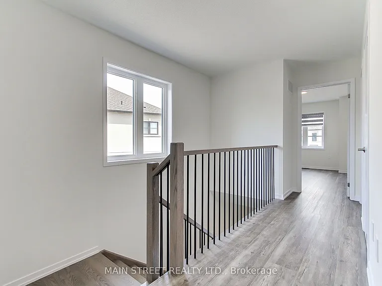 12 Donald Ingram Cres — Photo 22