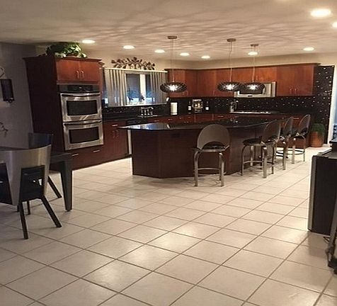 5th image of 17011 Waterford Dr