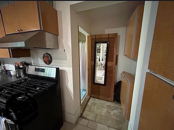 3rd image of 860 1/2 Taft Pl #Ll
