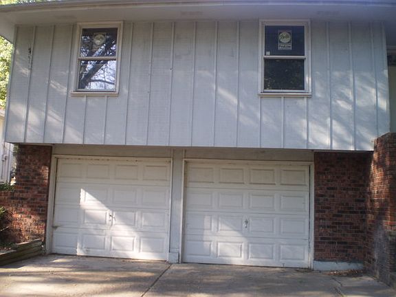 2nd image of 8409 E 103rd Ter
