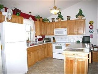 2nd image of 6607 Yosemite St