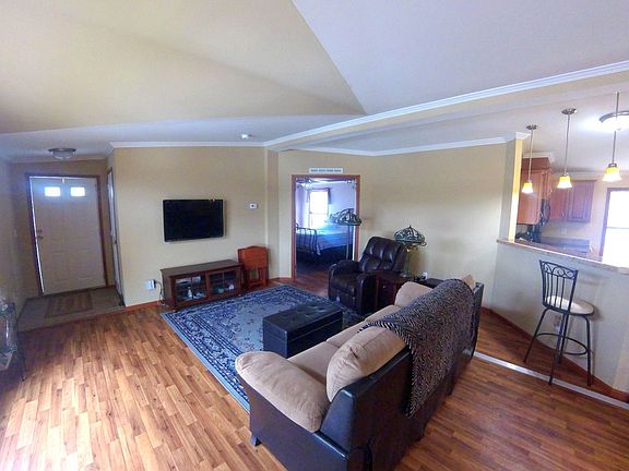 3rd image of 9776 Sandringham Dr