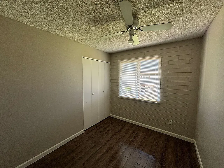 7130 W Highland Ave — Photo 14