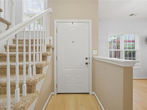 4th image of 2208 E Berrie Cir