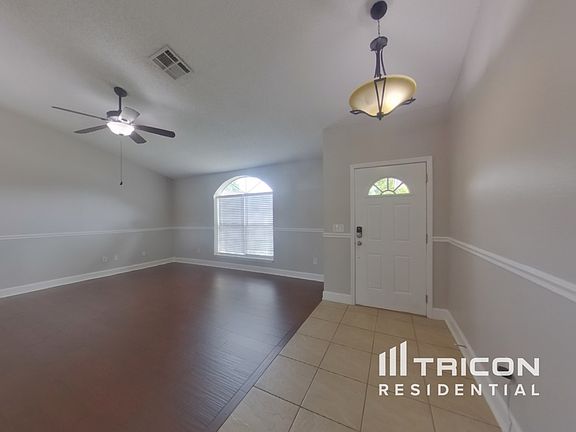 3rd image of 1115 Sugarberry Trl