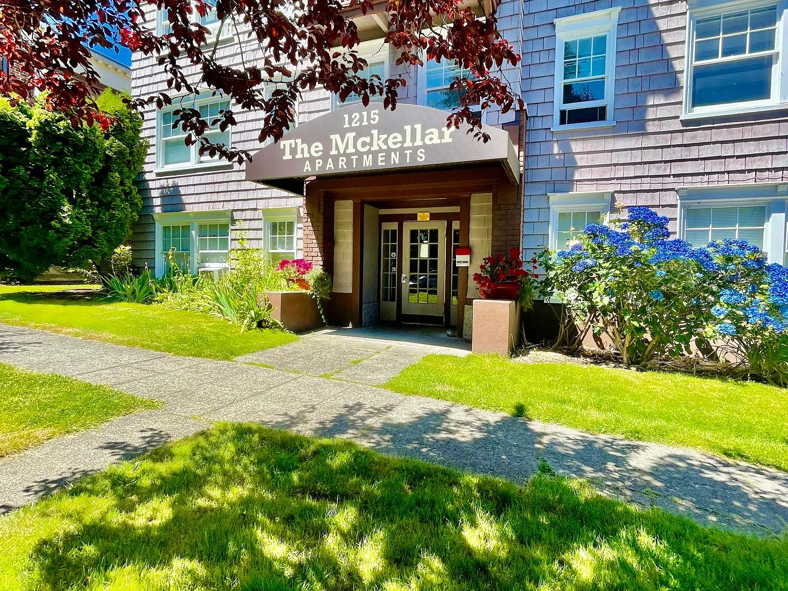 1215 N 9th Street — Photo 1