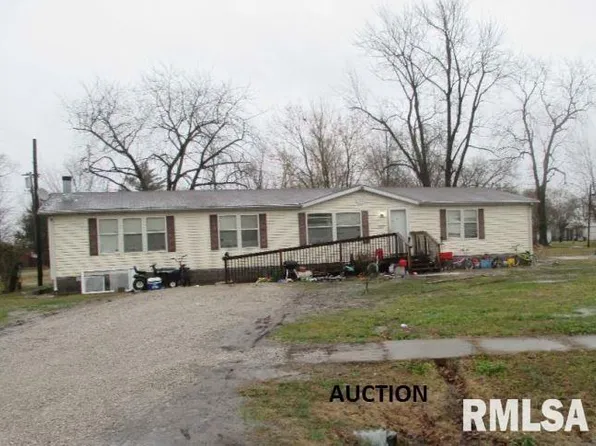 205 N Palmer St, Noble, IL 62868