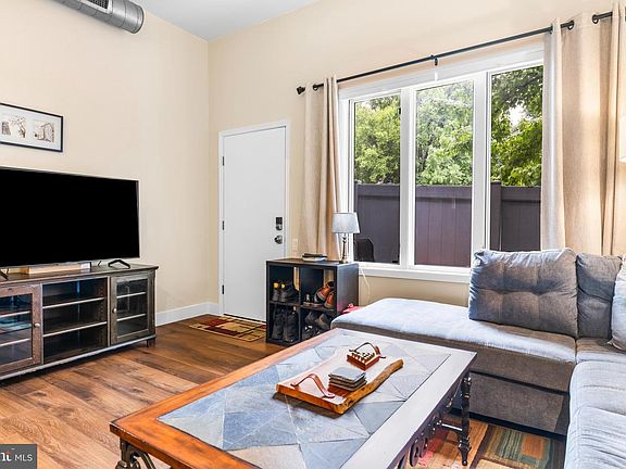 4th image of 182 Gay St APT 802