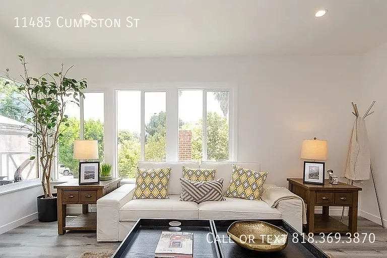 11485 Cumpston St — Photo 1