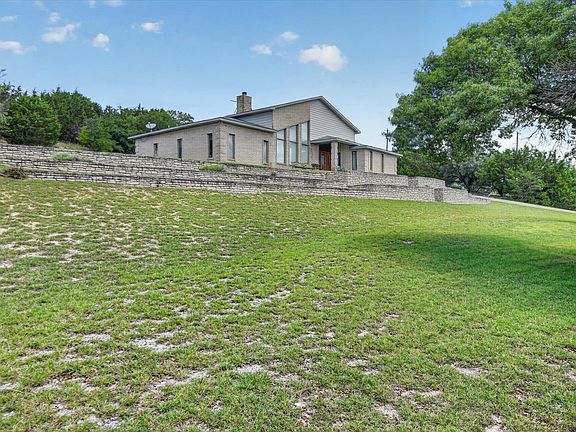 4th image of 108 Lake Circle Ct