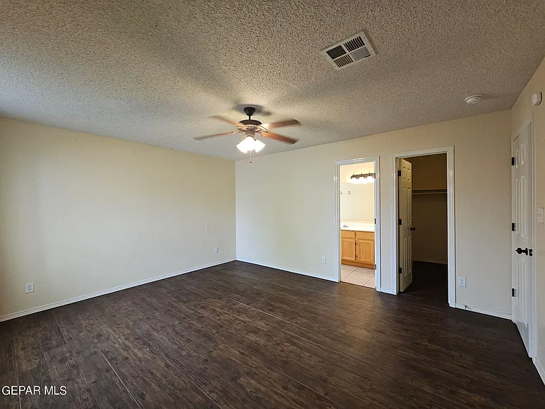10909 Northview Dr — Photo 6