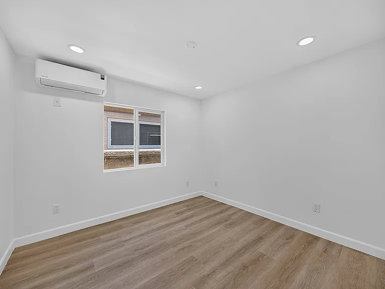12250 Carver Ln — Photo 6
